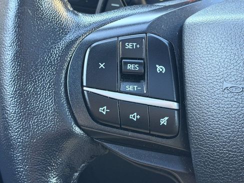 Used 2020 Ford Explorer XLT w/ Equipment Group 202A AWD/4WD image 35