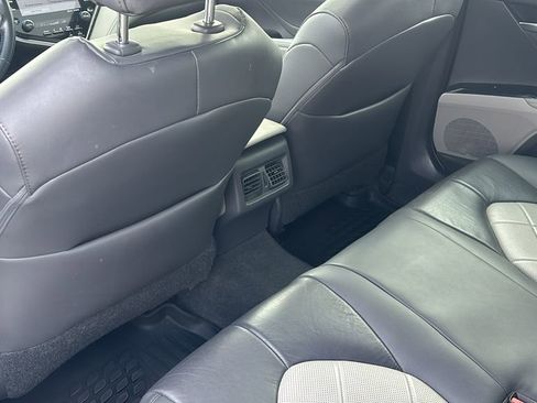 Used 2018 Toyota Camry XLE w/ Audio Package image 31