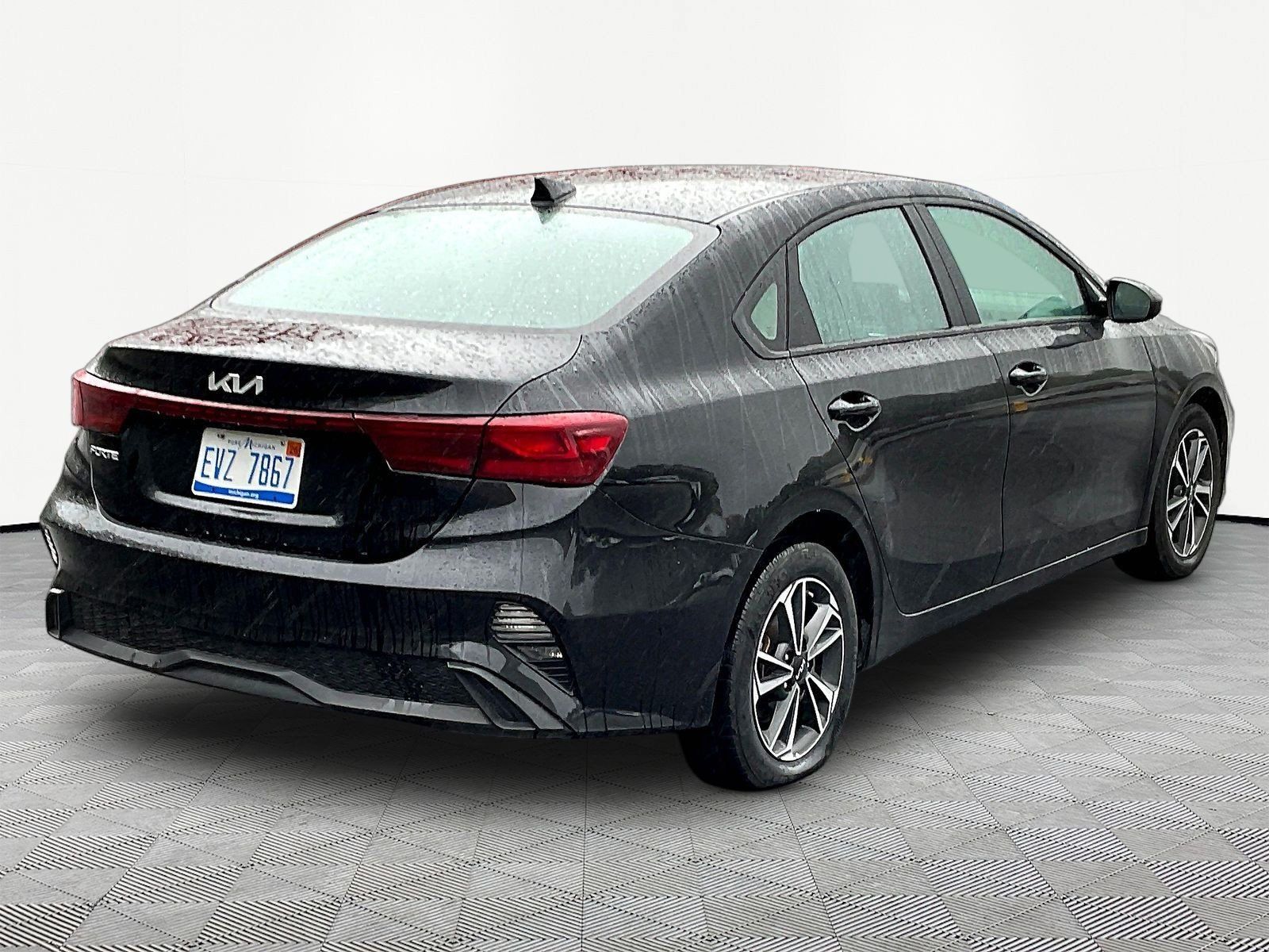 Used 2024 Kia Forte LXS FWD image 6
