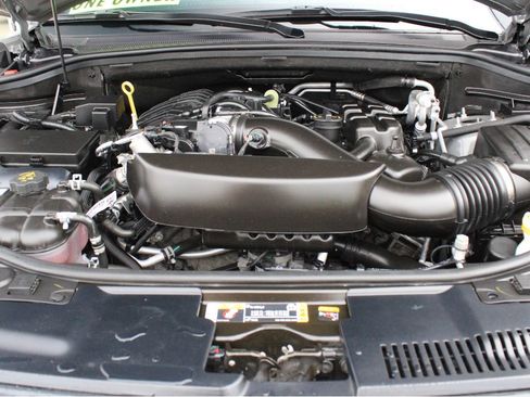 Used 2025 Dodge Durango GT AWD/4WD image 40