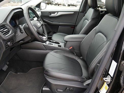 New 2025 Ford Escape SE w/ PHEV Premium Package FWD image 10