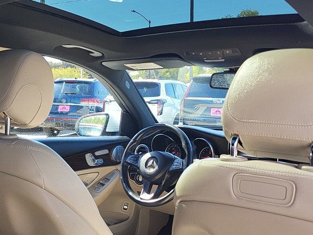 Used 2018 Mercedes-Benz GLC 300 4MATIC image 22
