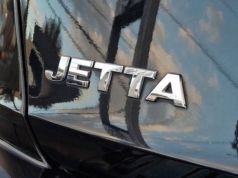 Used 2019 Volkswagen Jetta SEL image 31