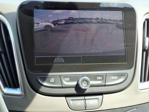 Used 2021 Chevrolet Malibu LT w/ Leather Package image 21