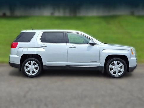 Used 2017 GMC Terrain SLE w/ LPO, Protection Package FWD image 3
