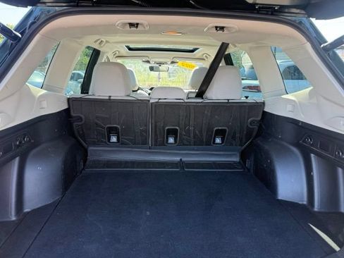 Used 2022 Subaru Forester Premium AWD/4WD image 9