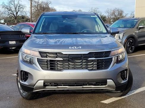 New 2026 Kia Seltos LX image 2