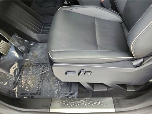 Used 2024 Tesla Cybertruck AWD Crew Cab image 30