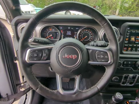 Certified 2020 Jeep Wrangler Unlimited Sahara AWD/4WD image 21