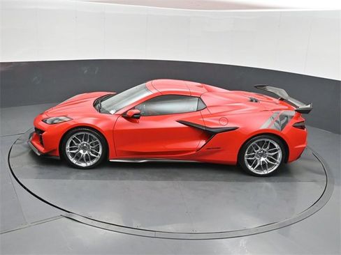 Used 2024 Chevrolet Corvette Z06 w/ Z07 Performance Package image 35