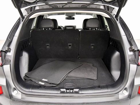 Used 2025 Ford Escape Platinum image 7