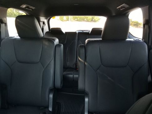 Used 2024 Lexus TX 500h AWD w/ Technology Package image 22