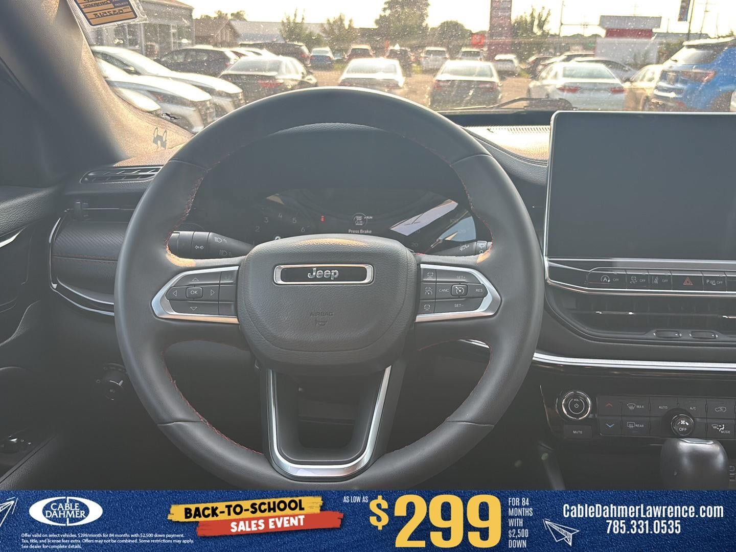 Used 2025 Jeep Compass Trailhawk AWD/4WD image 8