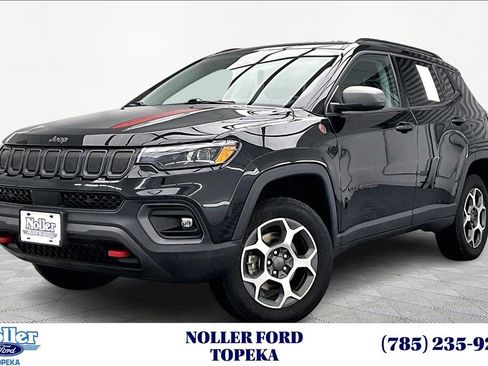 Used 2022 Jeep Compass Trailhawk w/ Trailhawk Elite Group image 1