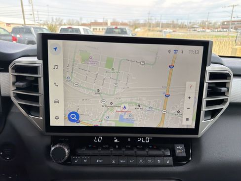 Used 2025 Toyota Tundra Limited AWD/4WD image 21