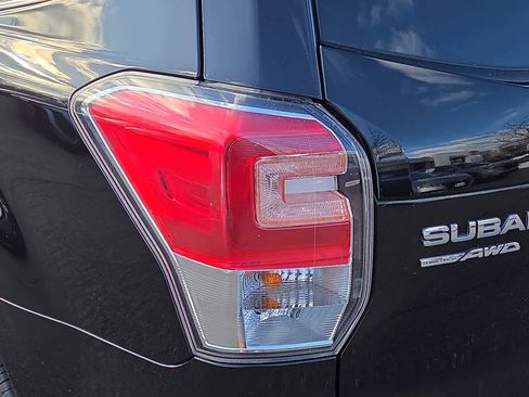 Used 2017 Subaru Forester 2.5i Touring image 11