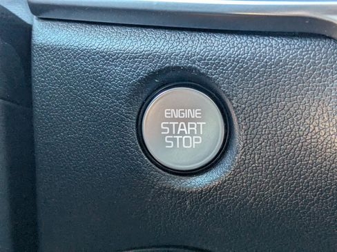 Certified 2025 Kia Sorento LX image 30