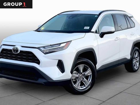 Used 2024 Toyota RAV4 XLE FWD image 1