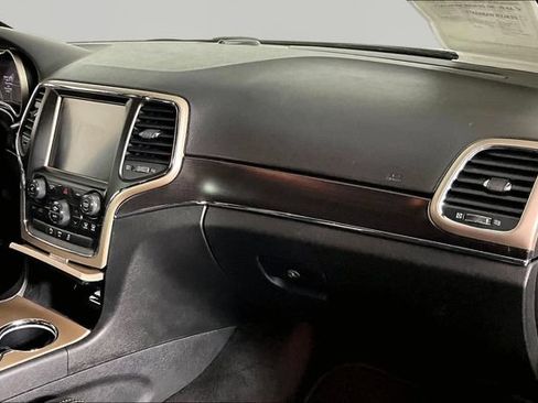 Used 2014 Jeep Grand Cherokee Limited w/ Luxury Group II AWD/4WD image 25