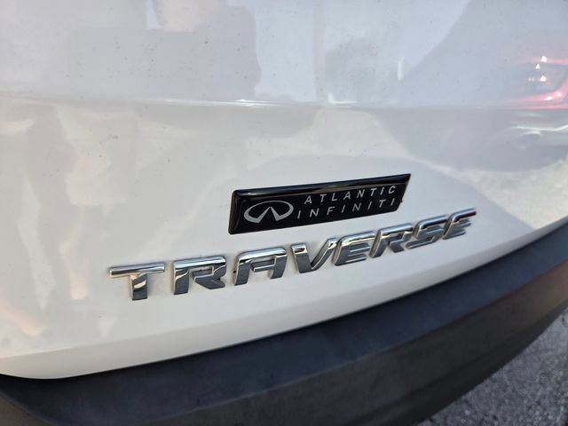 Used 2023 Chevrolet Traverse LT FWD image 16