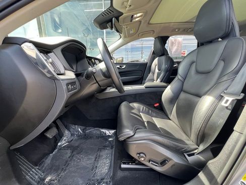 Used 2022 Volvo XC60 T8 Inscription w/ Advanced Package image 16