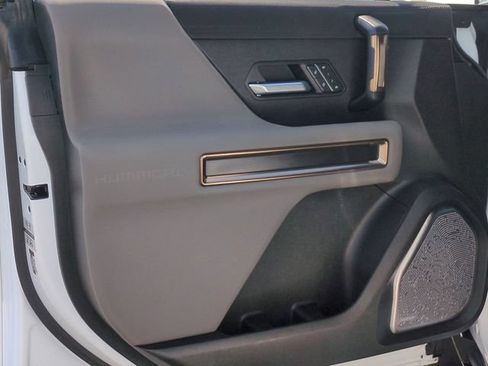 Used 2025 GMC Hummer EV 2X AWD/4WD image 22