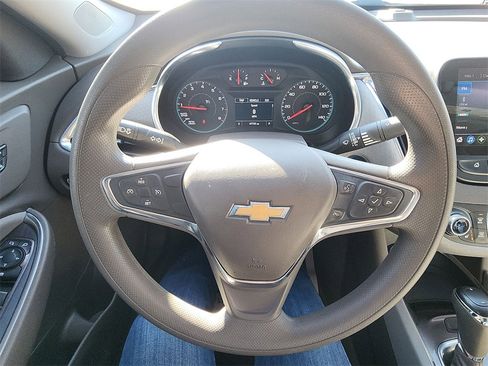 Used 2020 Chevrolet Malibu LT image 14