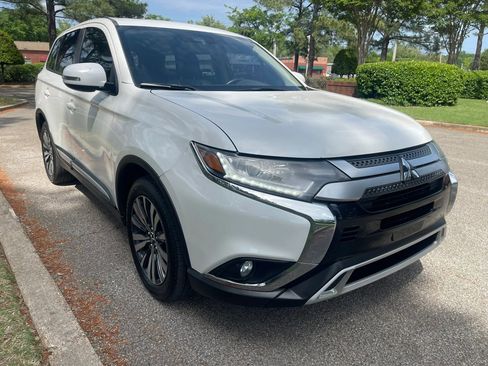 Used 2020 Mitsubishi Outlander LE image 7