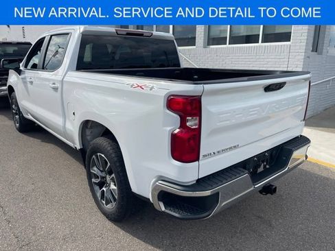 Used 2024 Chevrolet Silverado 1500 LT AWD/4WD image 3