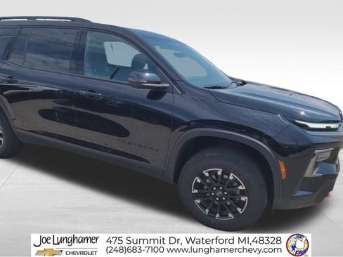 Certified 2024 Chevrolet Traverse Z71 w/ Enhanced Driving Package AWD/4WD image 2