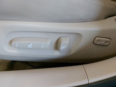 Used 2011 Lexus ES 350 image 33