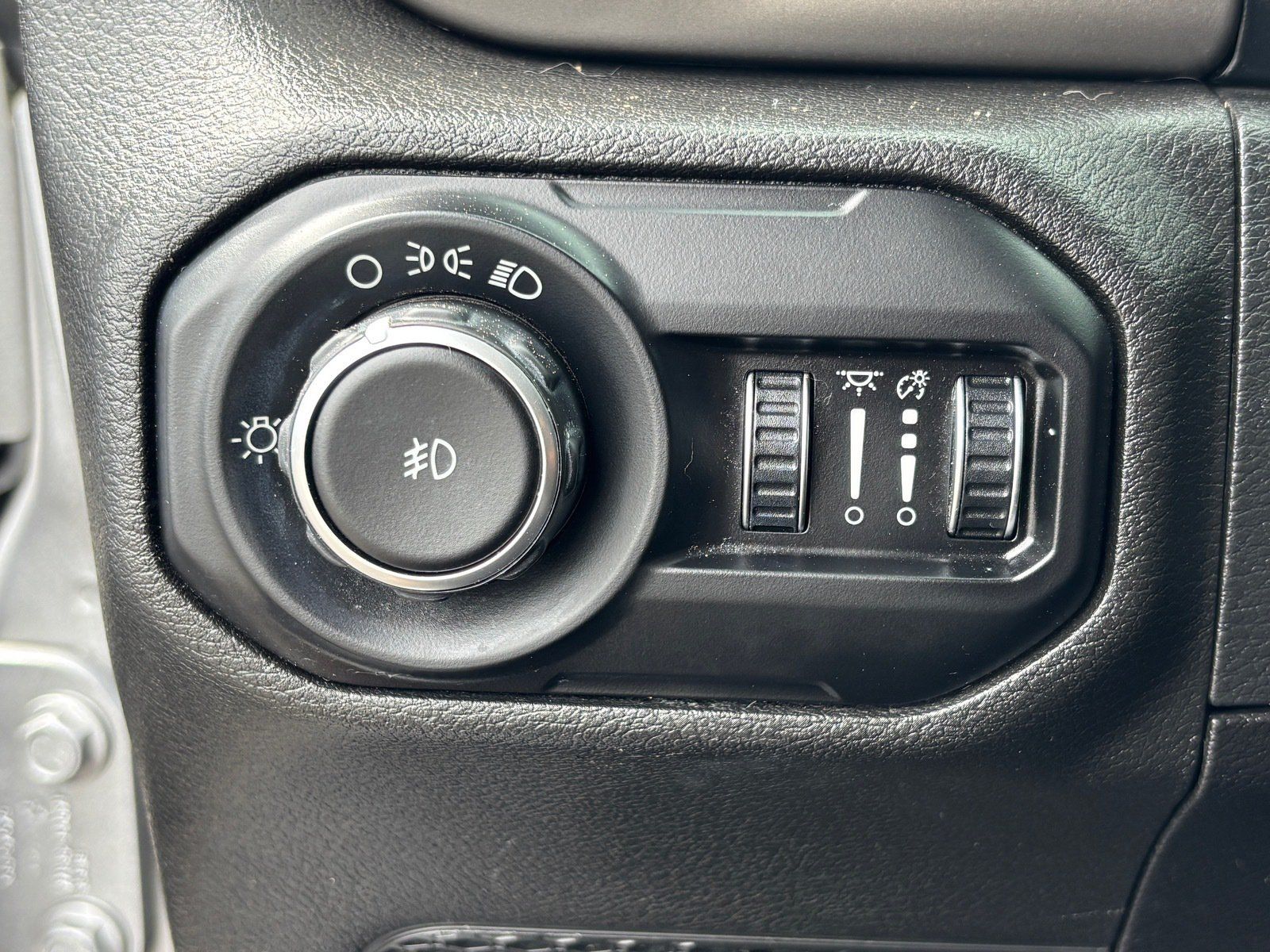 Used 2019 Jeep Wrangler Unlimited Sport AWD/4WD image 25