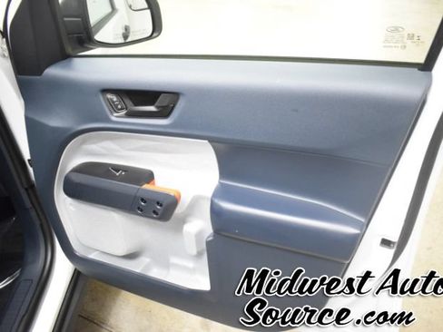 Used 2022 Ford Maverick XLT FWD image 29
