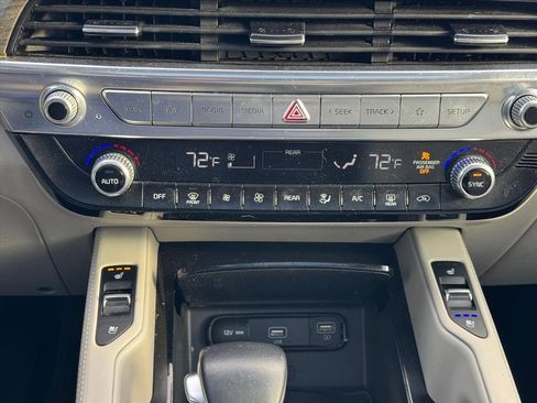 Certified 2022 Kia Telluride EX w/ EX Premium Package image 20