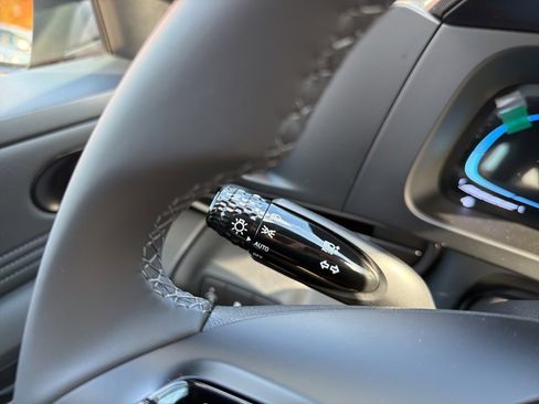 New 2025 Hyundai Elantra Sport image 28