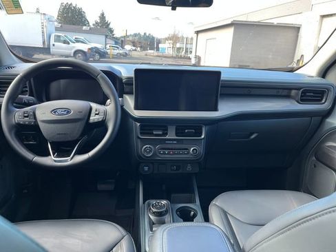 Used 2025 Ford Maverick Lariat w/ Black Appearance Package image 13