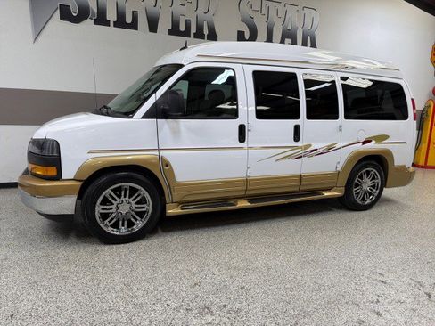 Used 2014 GMC Savana 1500 image 4