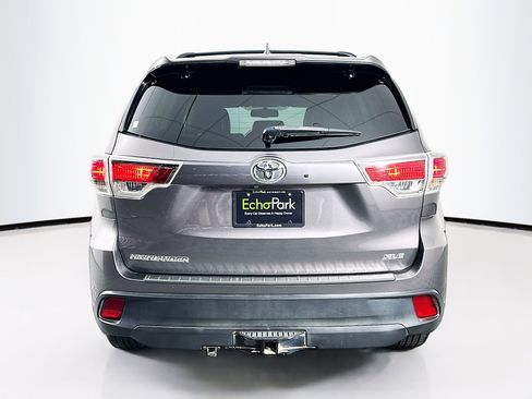 Used 2016 Toyota Highlander XLE image 7