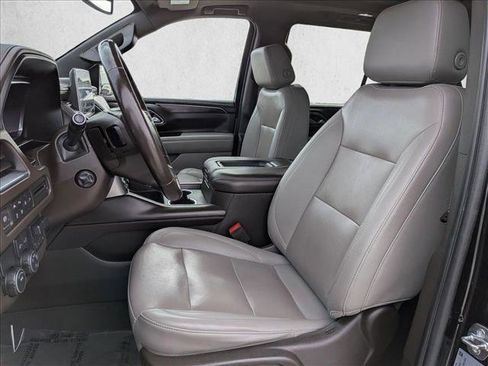 Used 2022 Chevrolet Tahoe LT w/ LT Signature Package RWD image 17