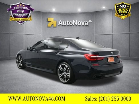 Used 2019 BMW 750i image 4