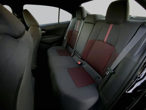 Used 2025 Toyota Corolla SE FWD image 18