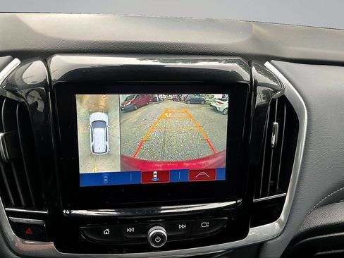 Used 2019 Chevrolet Traverse LT w/ LT Premium Package AWD/4WD image 13