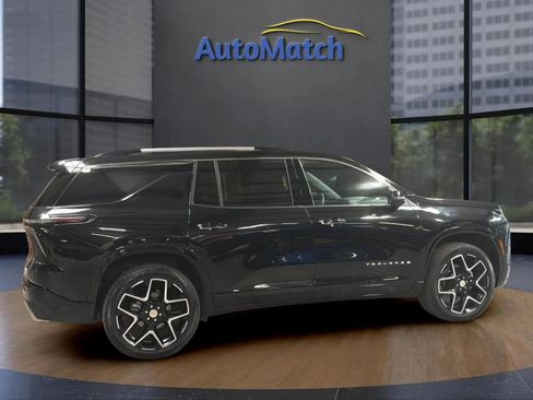 Used 2025 Chevrolet Traverse High Country w/ LPO, Floor Liner Package AWD/4WD image 12