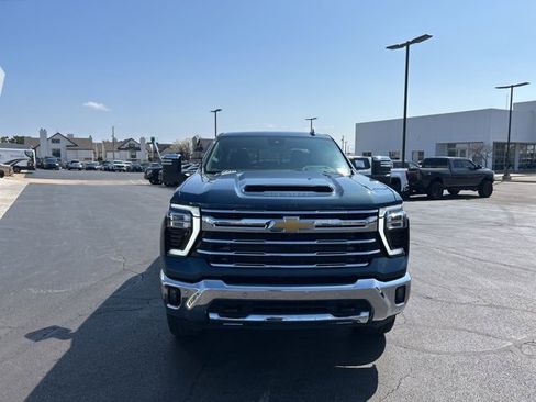 Used 2024 Chevrolet Silverado 2500 LTZ w/ LTZ Premium Package image 3