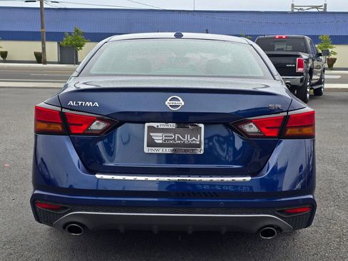 Used 2022 Nissan Altima 2.5 SR FWD image 7