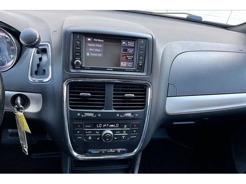 Used 2019 Dodge Grand Caravan GT FWD image 25