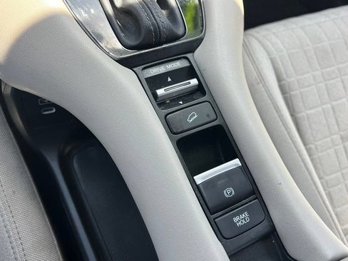 Used 2024 Honda HR-V LX image 31