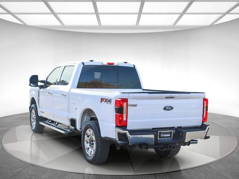 Used 2024 Ford F250 Lariat w/ Chrome Package image 2