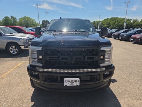 Used 2019 Ford F250 Platinum w/ Platinum Ultimate Package AWD/4WD image 8