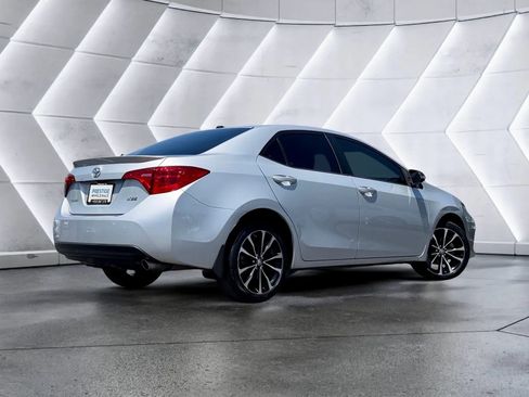 Used 2019 Toyota Corolla XSE FWD image 8